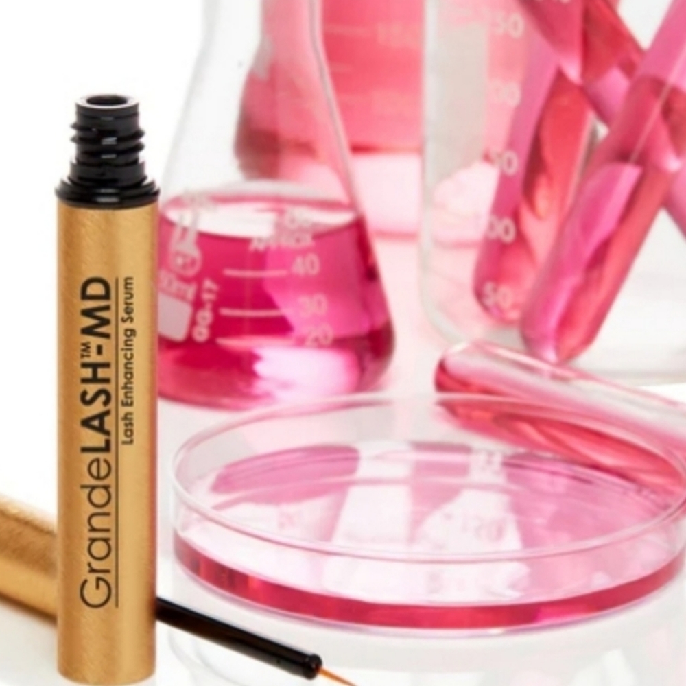 🎉HOST🎊PICK🎉 NIB GrandeLASH-MD Lash Enhancing Serum
